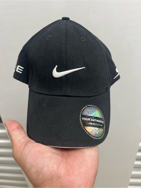 Nike Golf Tour Authentic Hat